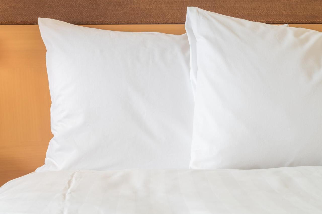 Holiday Inn Express & Suites - Brandon By Ihg Exteriör bild