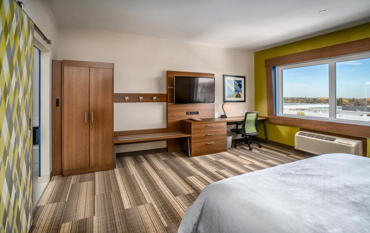 Holiday Inn Express & Suites - Brandon By Ihg Exteriör bild