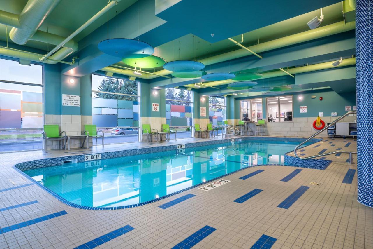 Holiday Inn Express & Suites - Brandon By Ihg Exteriör bild
