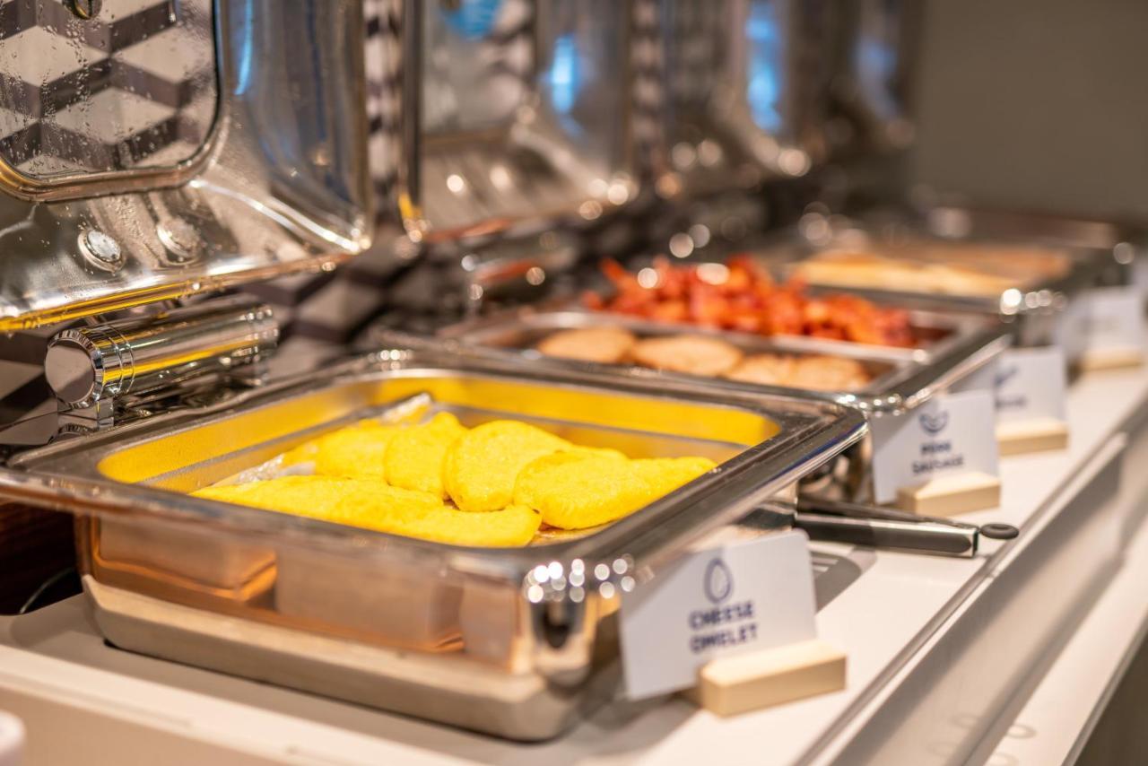 Holiday Inn Express & Suites - Brandon By Ihg Exteriör bild