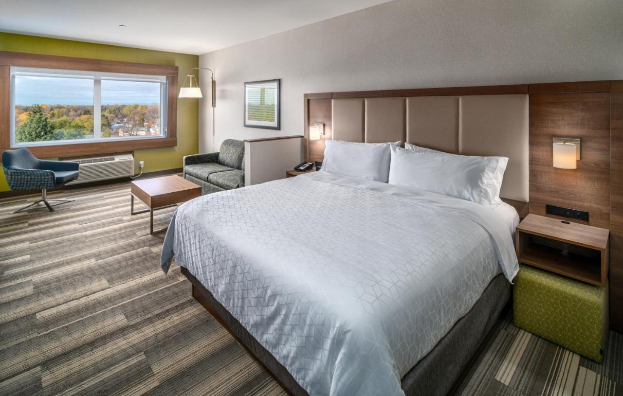 Holiday Inn Express & Suites - Brandon By Ihg Exteriör bild